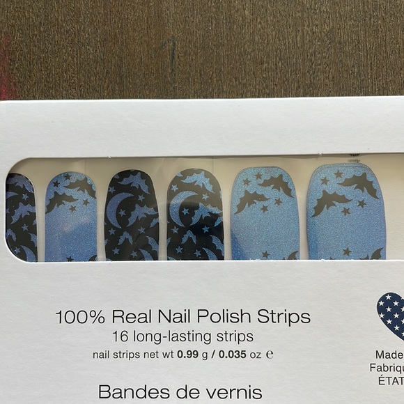 Color Street Halloween Bat’s Amore - Picture 2 of 2